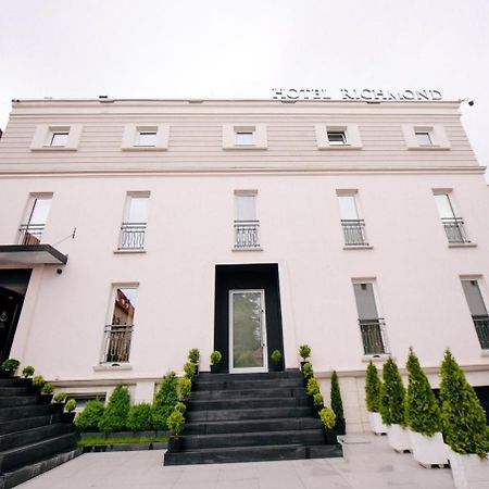 Richmond Hotel Korcza Zewnętrze zdjęcie