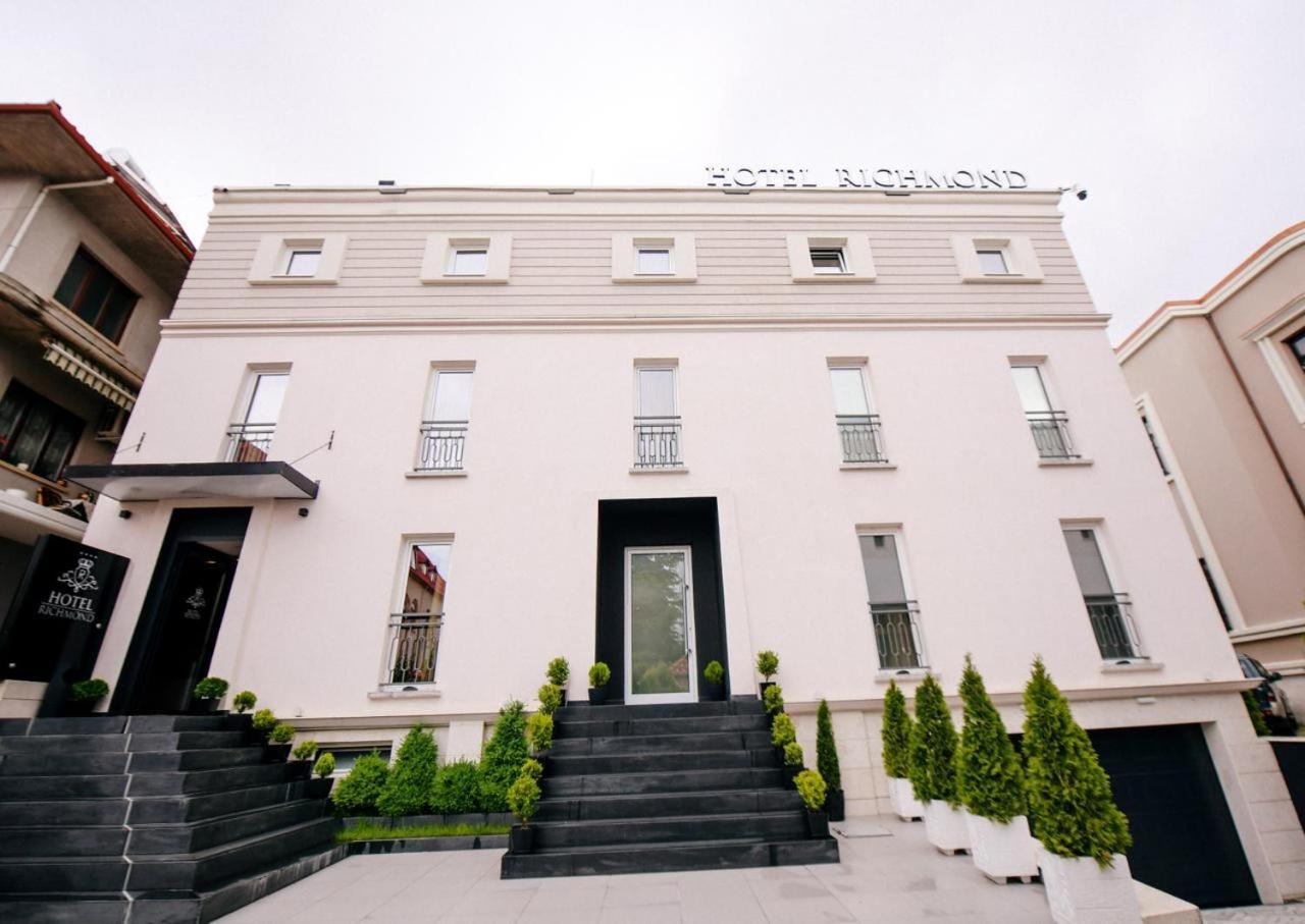 Richmond Hotel Korcza Zewnętrze zdjęcie
