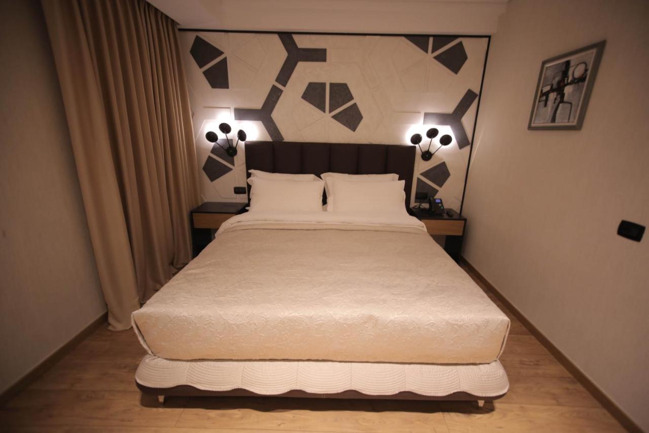 Richmond Hotel Korcza Zewnętrze zdjęcie