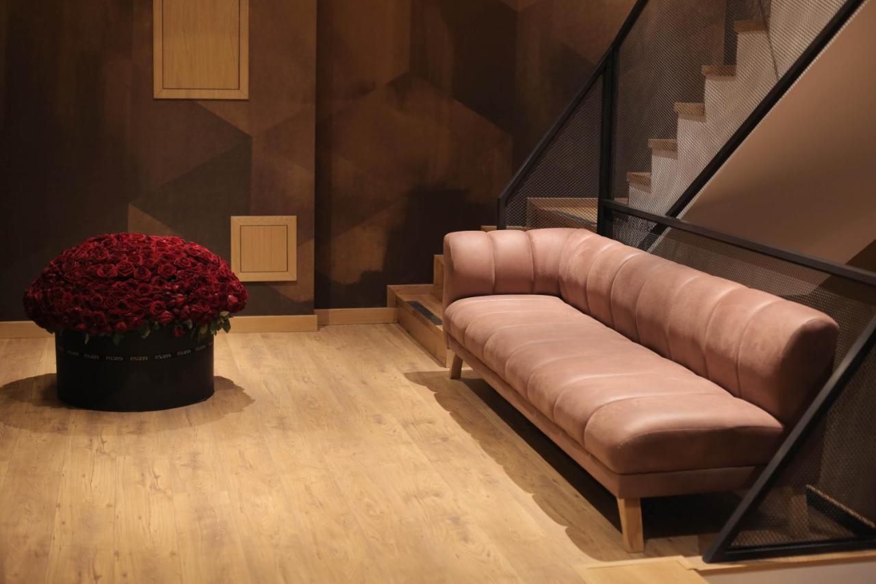 Richmond Hotel Korcza Zewnętrze zdjęcie